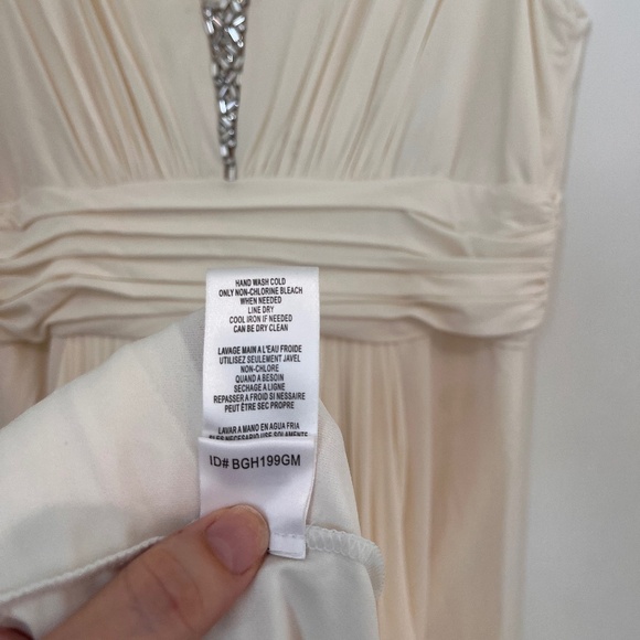 BCBC MaxAzria, Small Cream Greek Goddess Gown - Picture 6 of 9